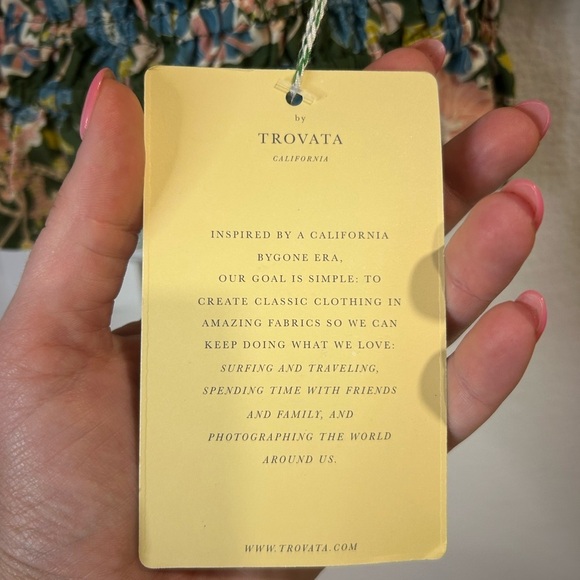 Birds of Paradis by Trovata Puff‑Sleeve Floral Crop Top • Medium • New with Tags - Picture 6 of 8